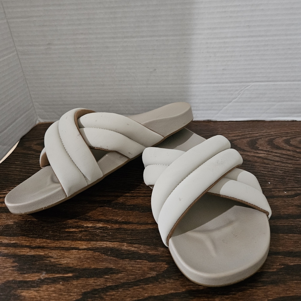 Olukai Slides Womens Size 8. Worn Once Outside. (Bin21) - Picture 5 of 9